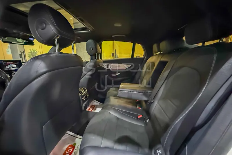 2019 مرسيدس - بنز جي إل سي 300