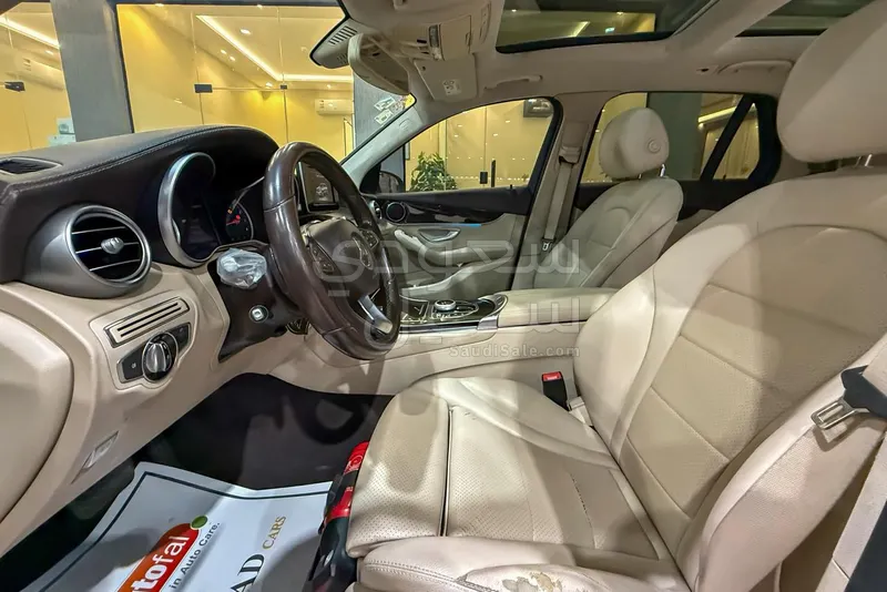 2016 مرسيدس - بنز جي إل سي 250