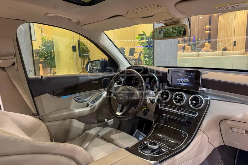 2016 مرسيدس - بنز جي إل سي 250