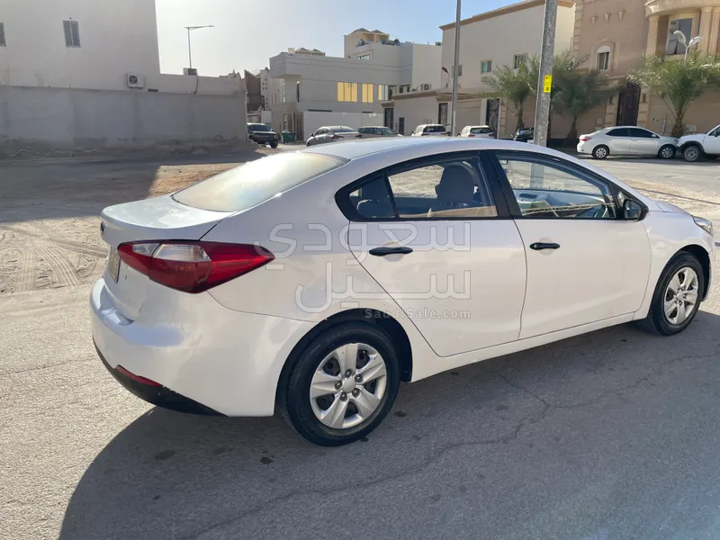 2015 كيا سيراتو