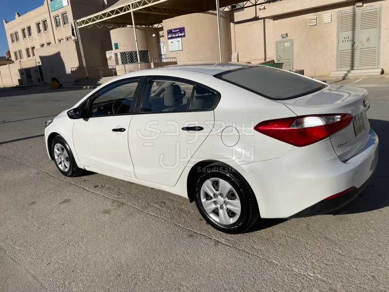 2015 كيا سيراتو