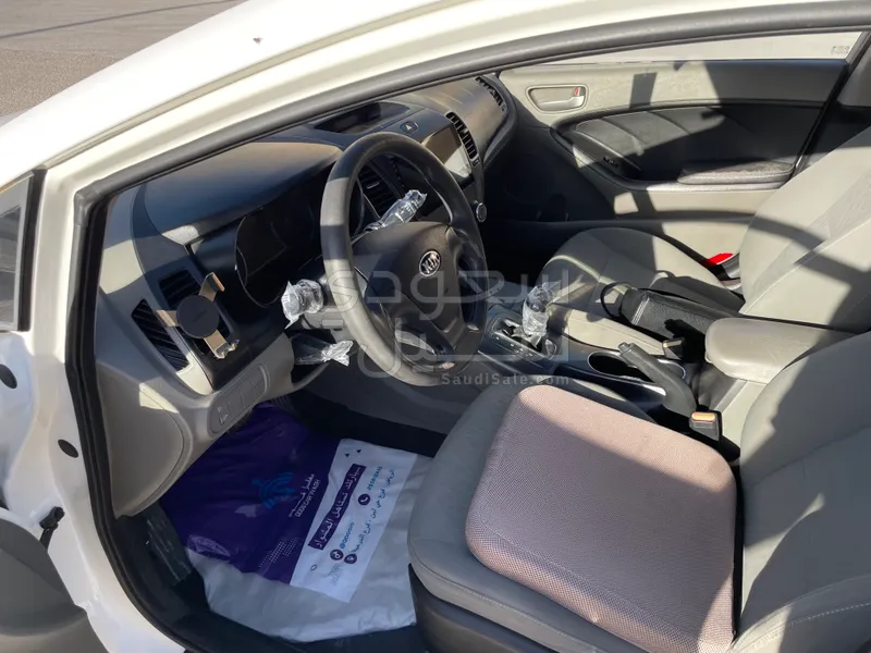 2015 كيا سيراتو