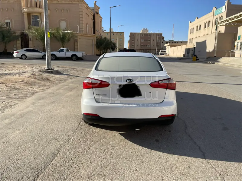 2015 كيا سيراتو