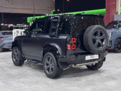 2024 لاند روفر ديفيندر اس اي