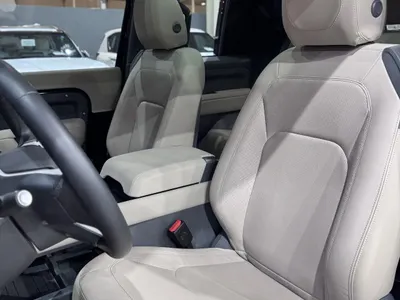 2024 لاند روفر ديفيندر اس اي