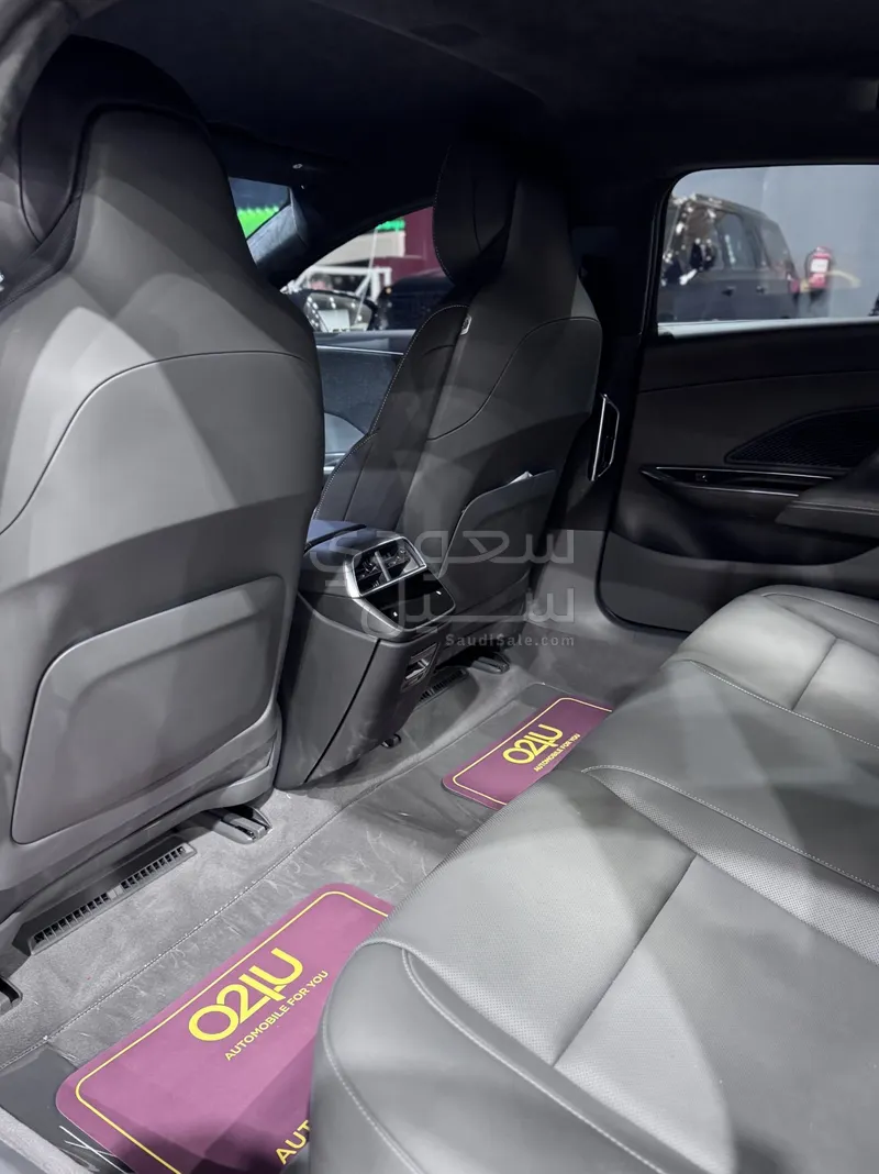 2024 لوسيد اير بيور