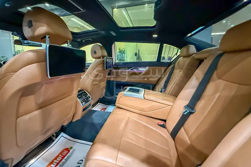 2019 بي ام دبليو الفئة السابعة 730 إل أي