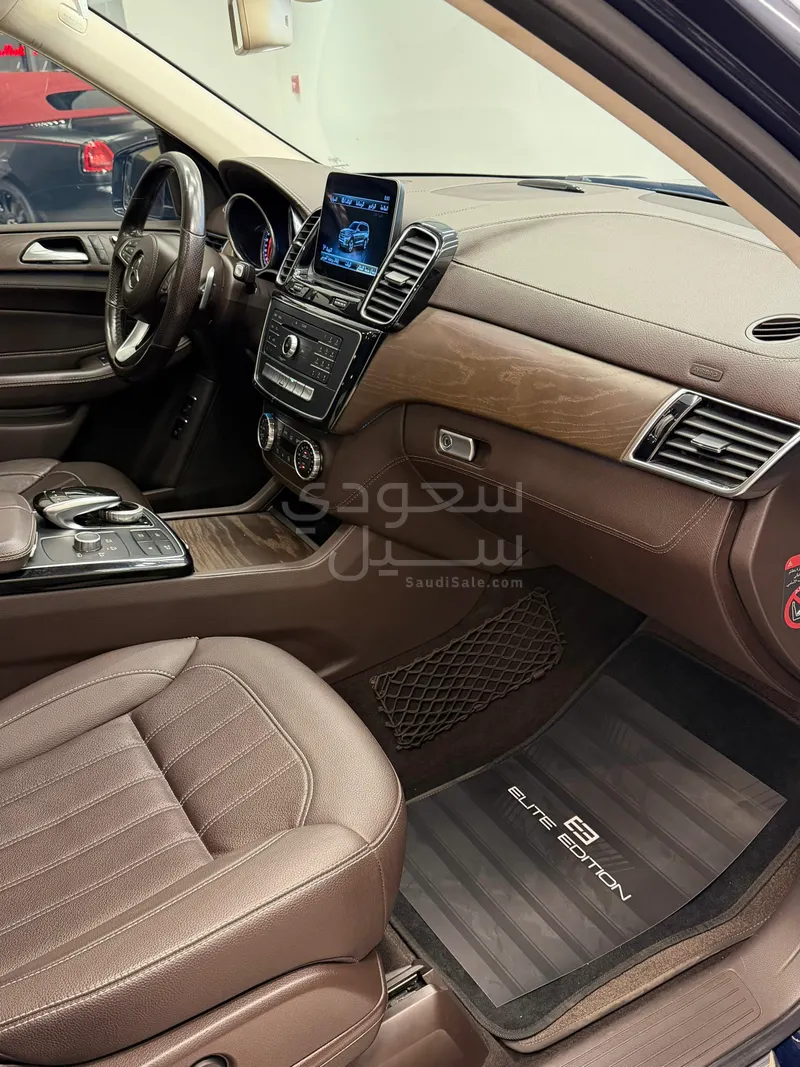 2019 مرسيدس - بنز جي إل إس 400 أي إم جي