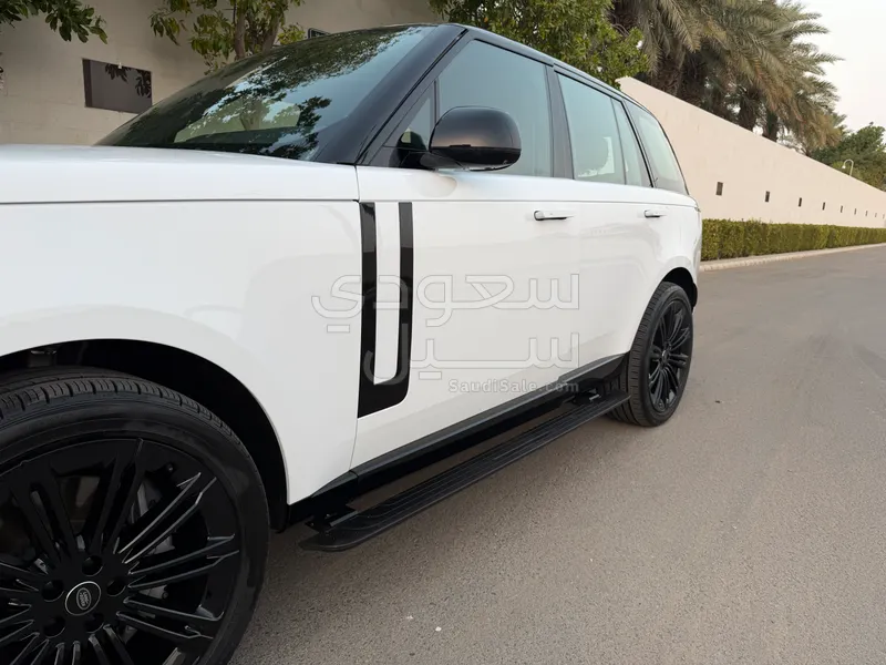 2023 لاند روفر رينج روفر فوج