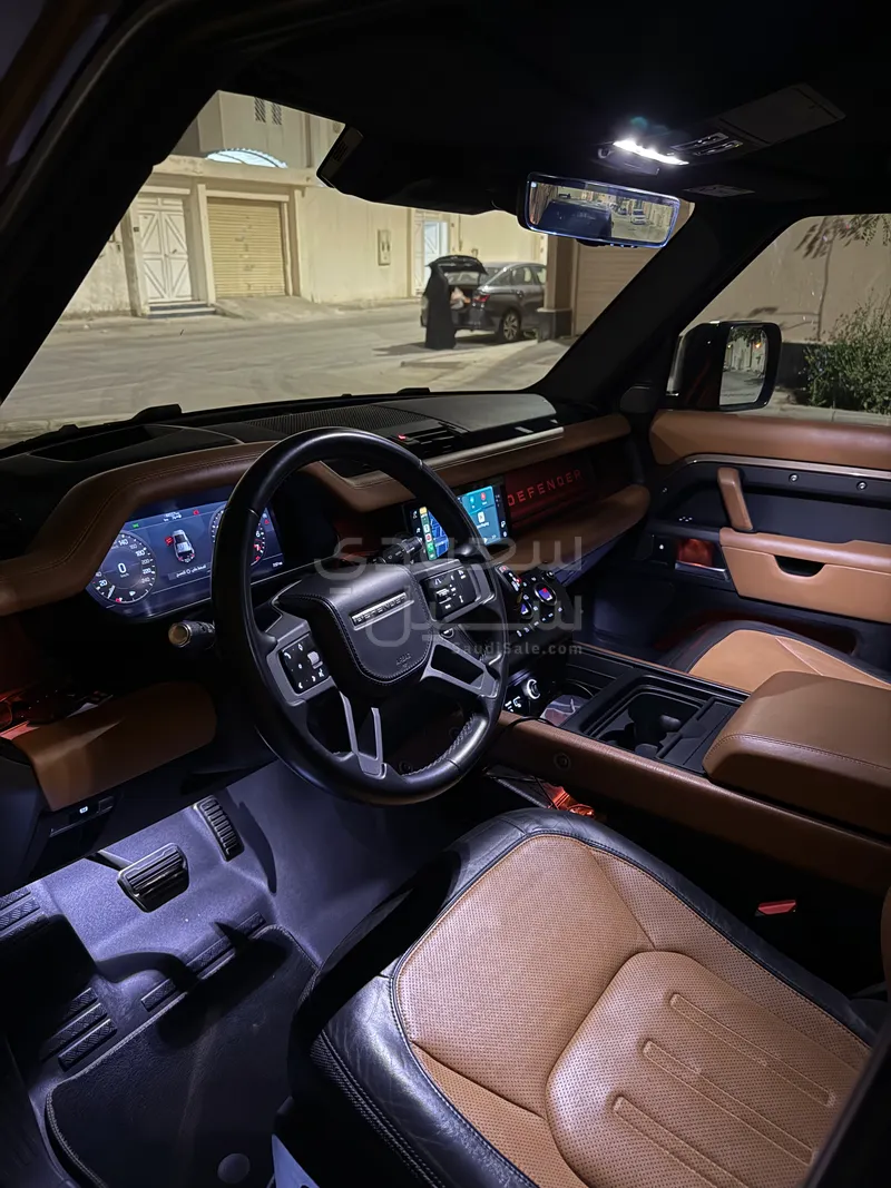 2020 لاند روفر ديفيندر اكس 110