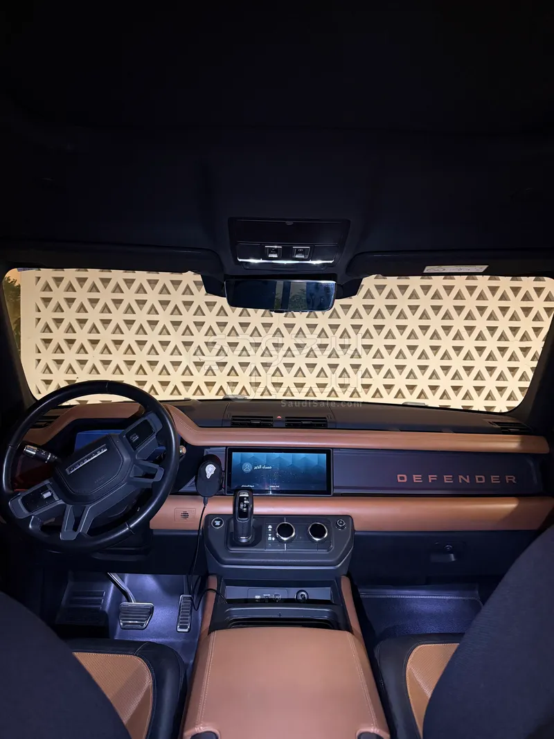 2020 لاند روفر ديفيندر اكس 110
