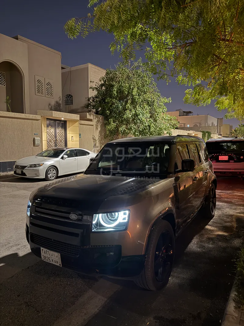 2020 لاند روفر ديفيندر اكس 110