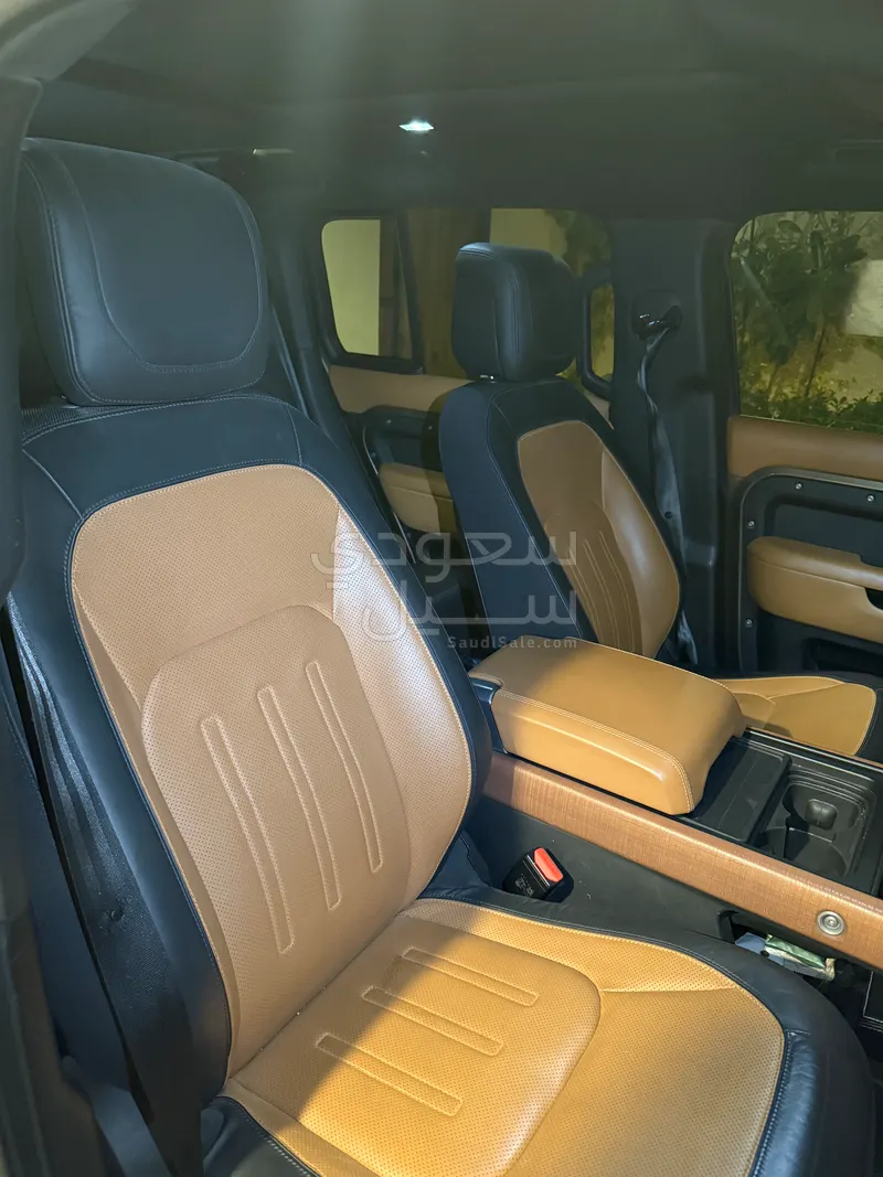 2020 لاند روفر ديفيندر اكس 110