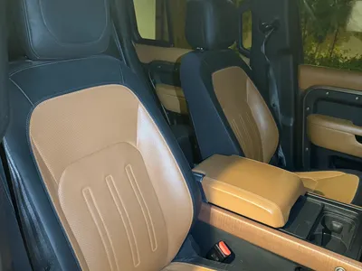 2020 لاند روفر ديفيندر اكس 110