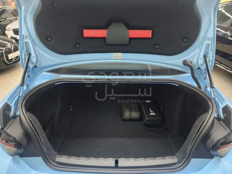 2025 بي ام دبليو الفئة ام إم 2