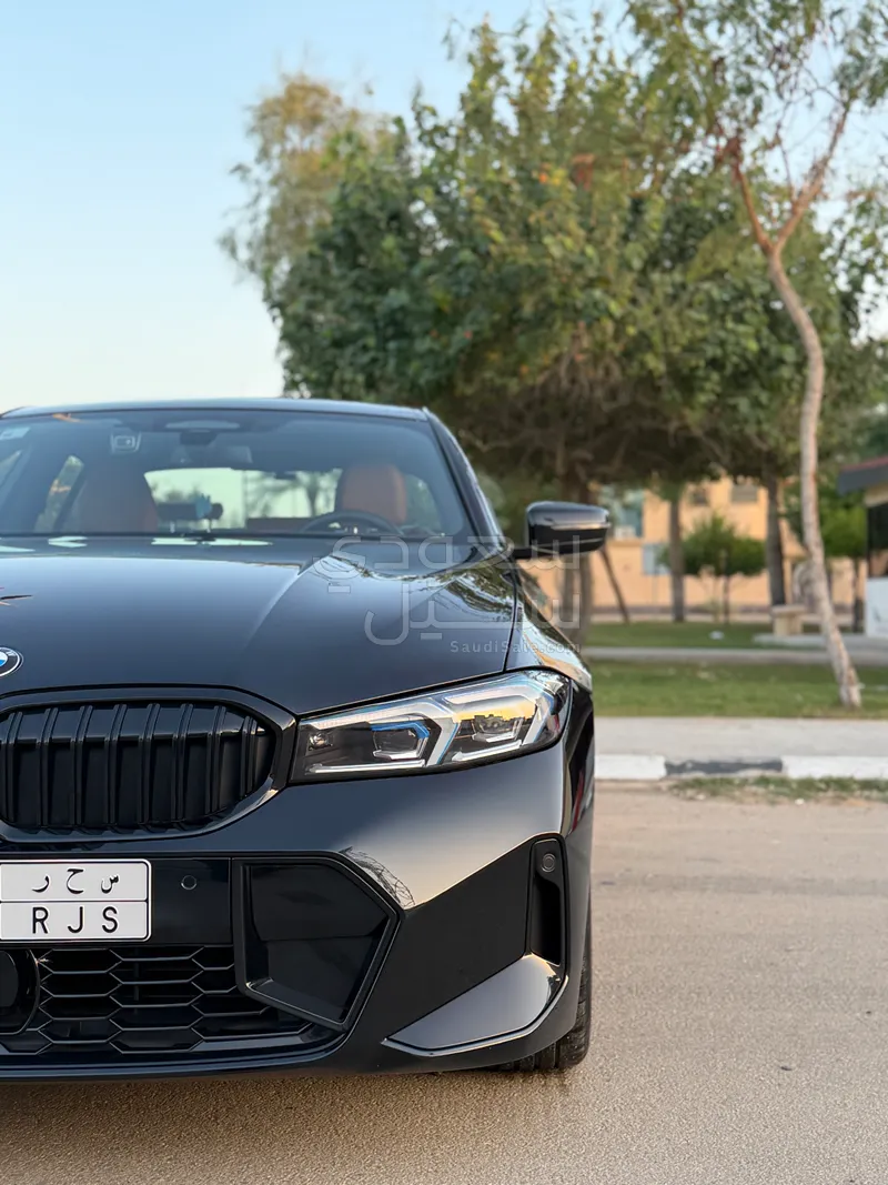 2024 بي ام دبليو الفئة الثالثة 320 أي