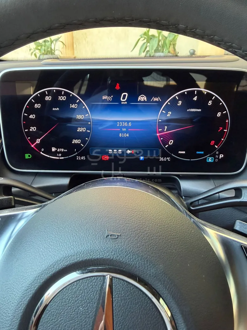 2025 مرسيدس - بنز جي إل سي 300