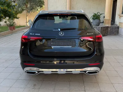 2025 مرسيدس - بنز جي إل سي 300