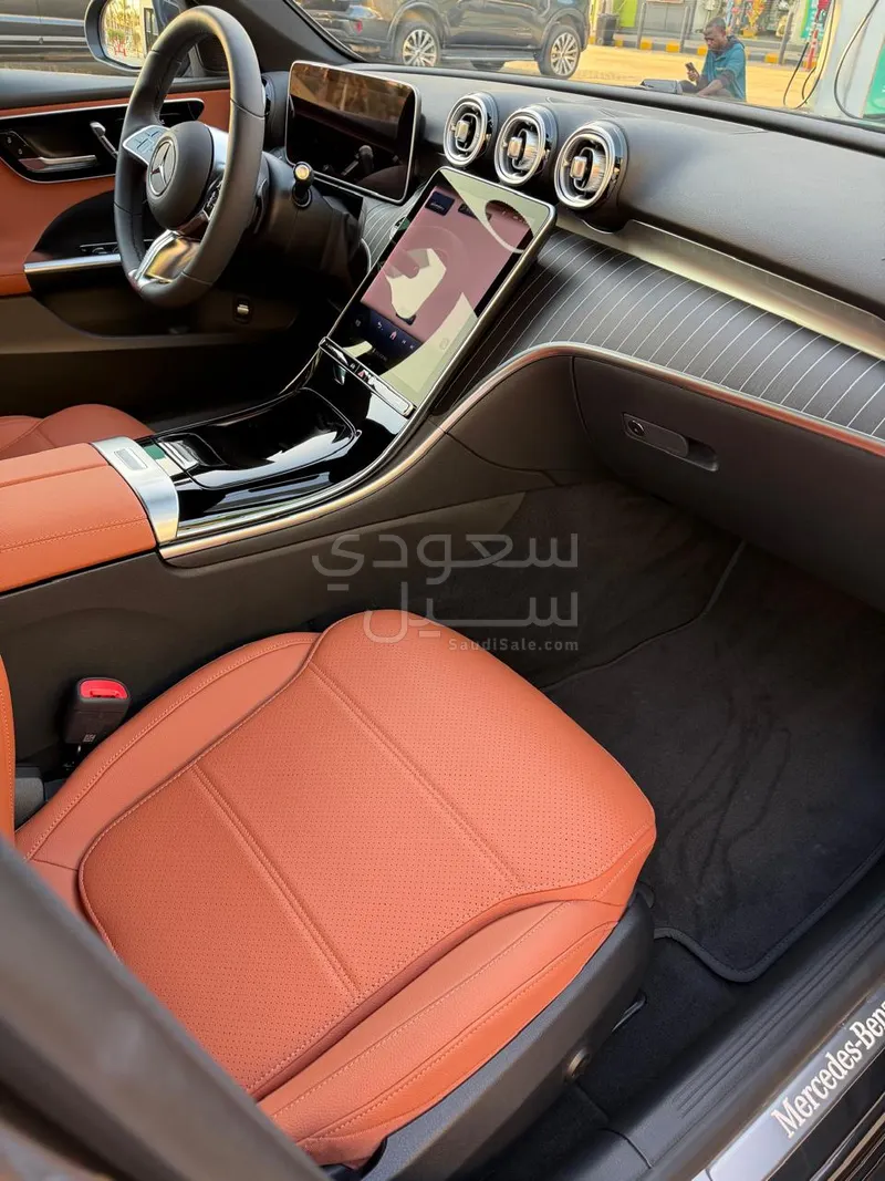 2025 مرسيدس - بنز سي 200