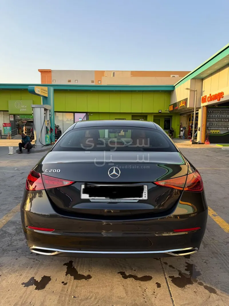 2025 مرسيدس - بنز سي 200