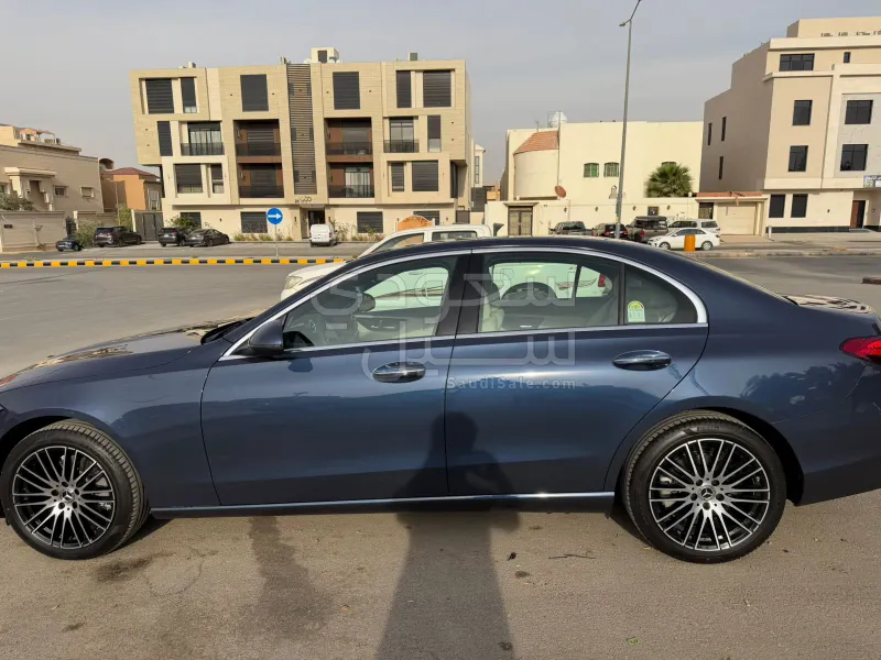 2025 مرسيدس - بنز سي 200