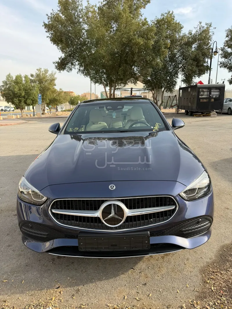 2025 مرسيدس - بنز سي 200
