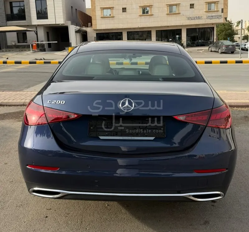 2025 مرسيدس - بنز سي 200
