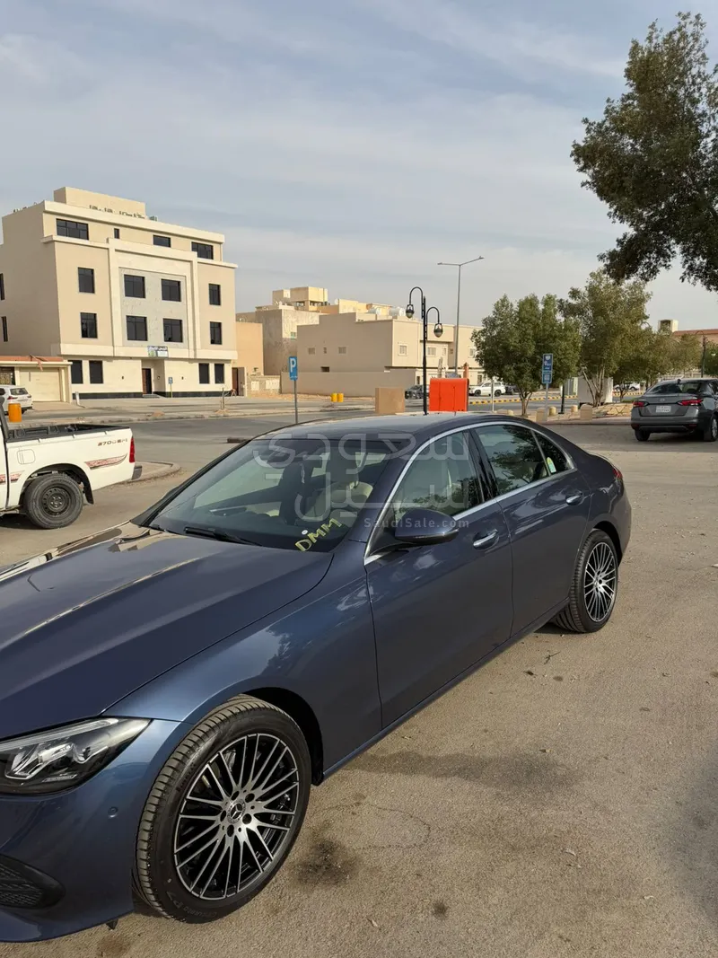 2025 مرسيدس - بنز سي 200