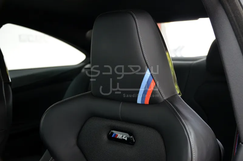 2019 بي ام دبليو الفئة ام ام 4 سي إس