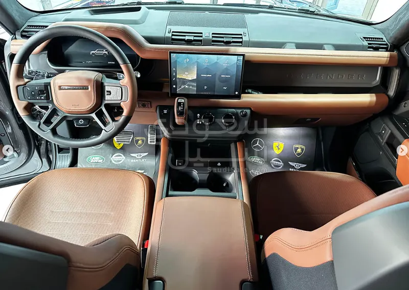 2025 لاند روفر ديفيندر اوكتا