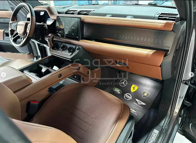 2025 لاند روفر ديفيندر اوكتا