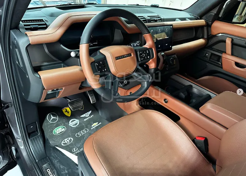 2025 لاند روفر ديفيندر اوكتا