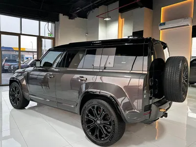 2025 لاند روفر ديفيندر اوكتا