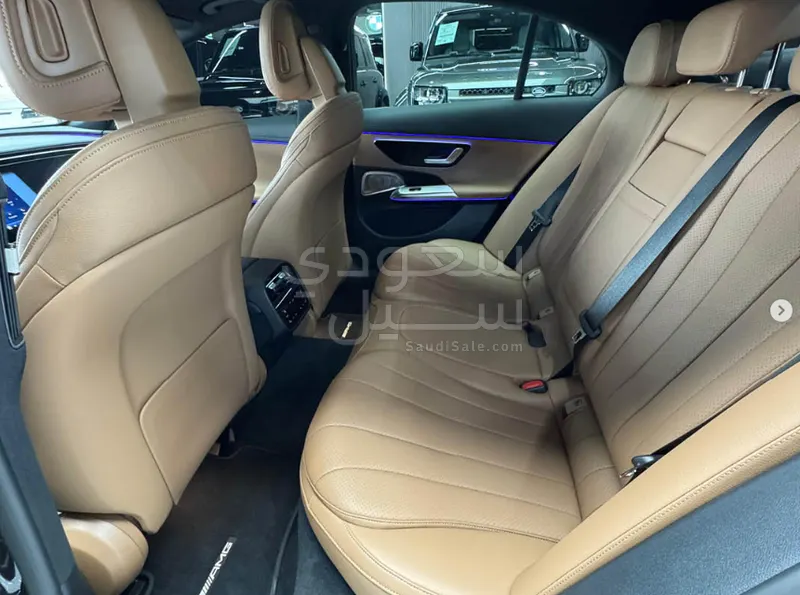 2025 مرسيدس - بنز إي 200