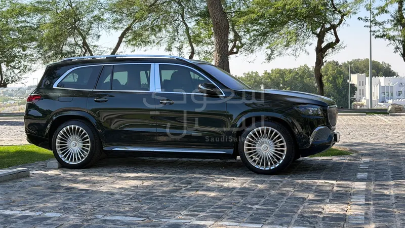 2022 مرسيدس - بنز جي إل إس 600 مايباخ
