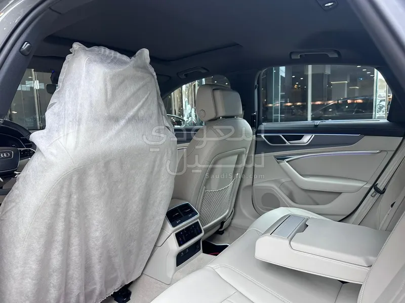 2025 اودي اي 6 اس لاين