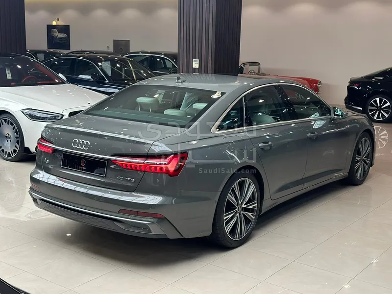 2025 اودي اي 6 اس لاين