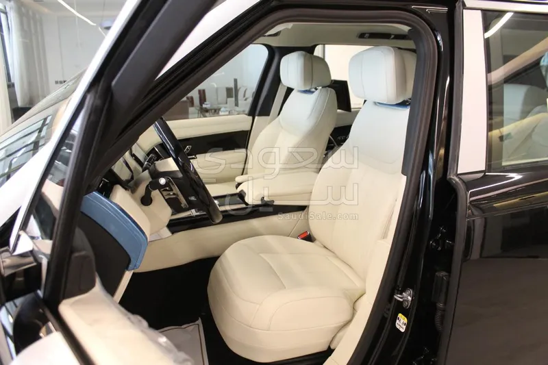 2026 لاند روفر رينج روفر اوتوبيوغرافي