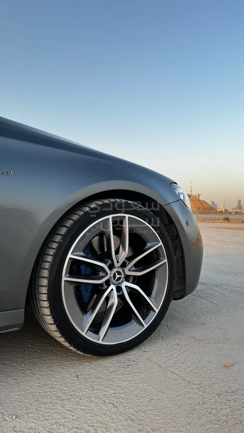 2017 مرسيدس - بنز إي 43 أي إم جي