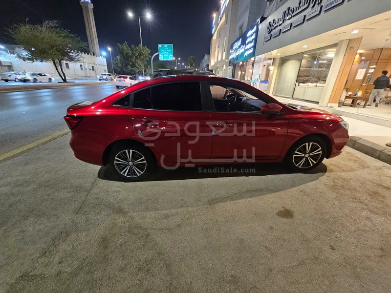 2022 ام جي ام جي 5