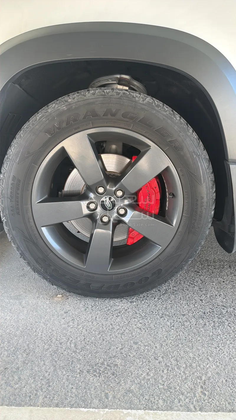 2023 لاند روفر ديفيندر اتش اس اي