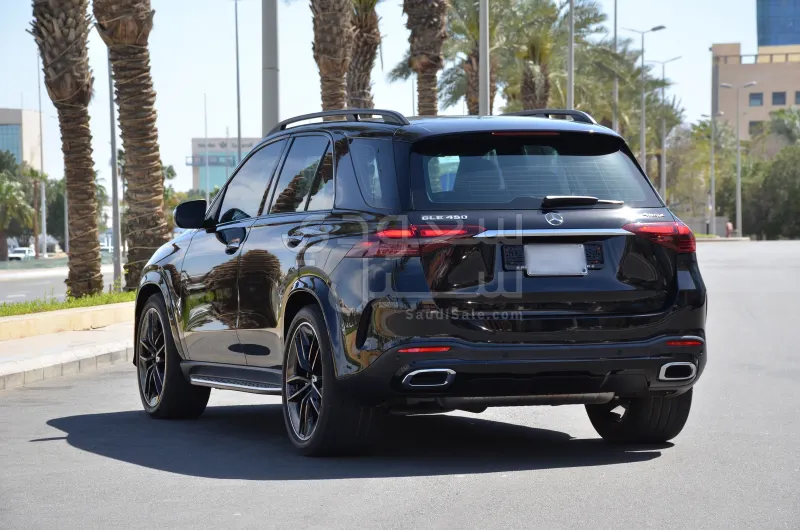 2024 مرسيدس - بنز جي إل إي 450