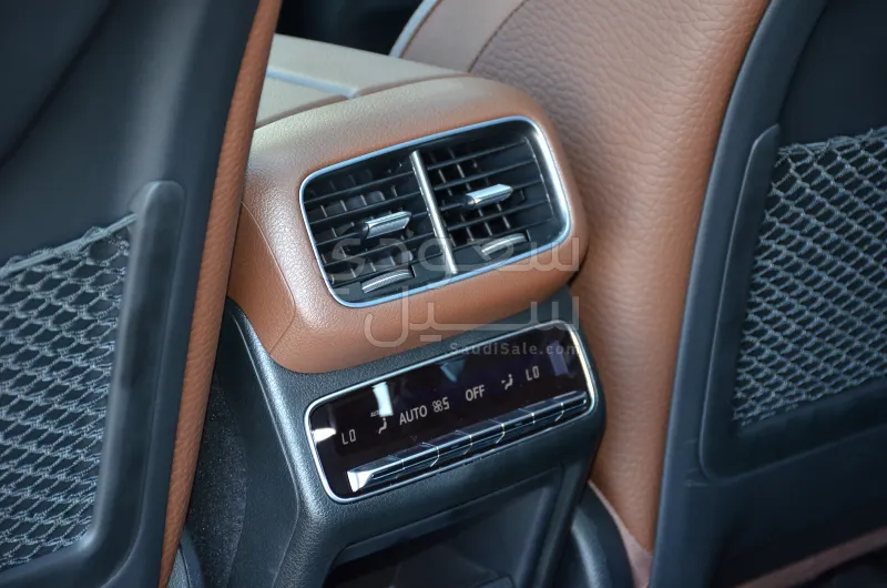 2024 مرسيدس - بنز جي إل إي 450