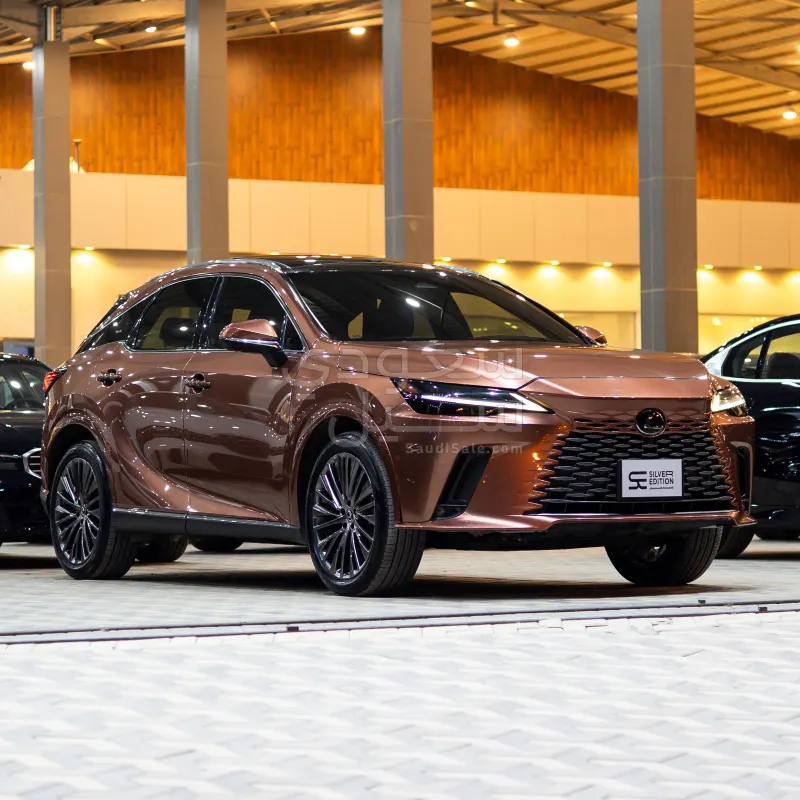 2023 لكزس أر إكس 350