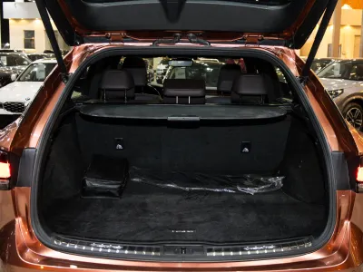 2023 لكزس أر إكس 350