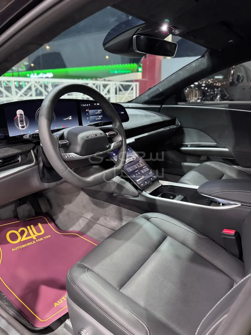 2024 لوسيد اير بيور