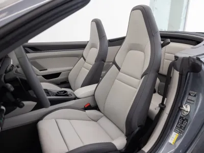 2026 بورش 911 كاريرا كابريوليه