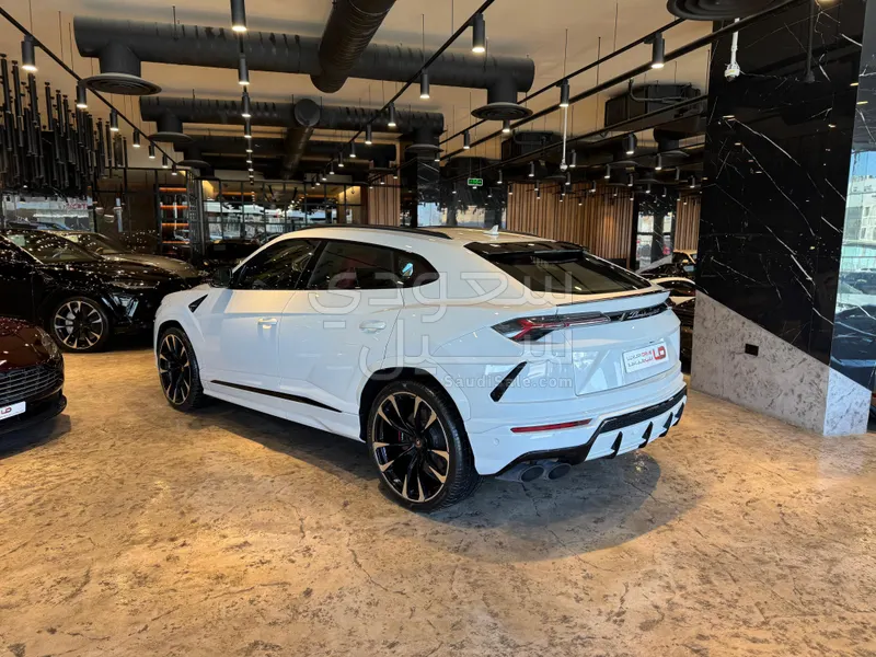 2019 لمبرجيني اوروس