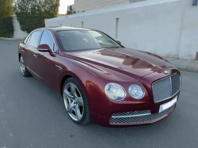 2015 بنتلي كونتيننتل فلاينج سبير الاصدار الاول