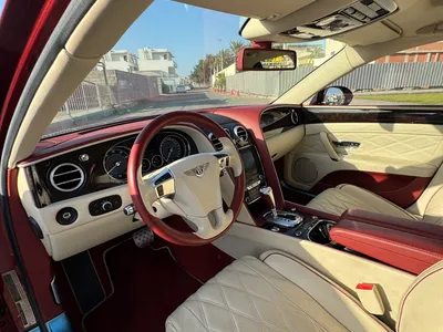 2015 بنتلي كونتيننتل فلاينج سبير الاصدار الاول